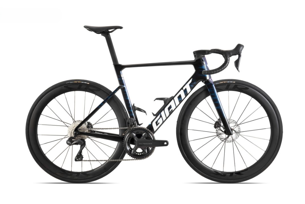 TiNE TECH Giant ultralight titanium road bike with sleek black/blue frame
